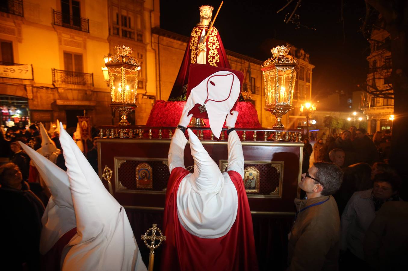Procesión de El Cautivo, en Oviedo