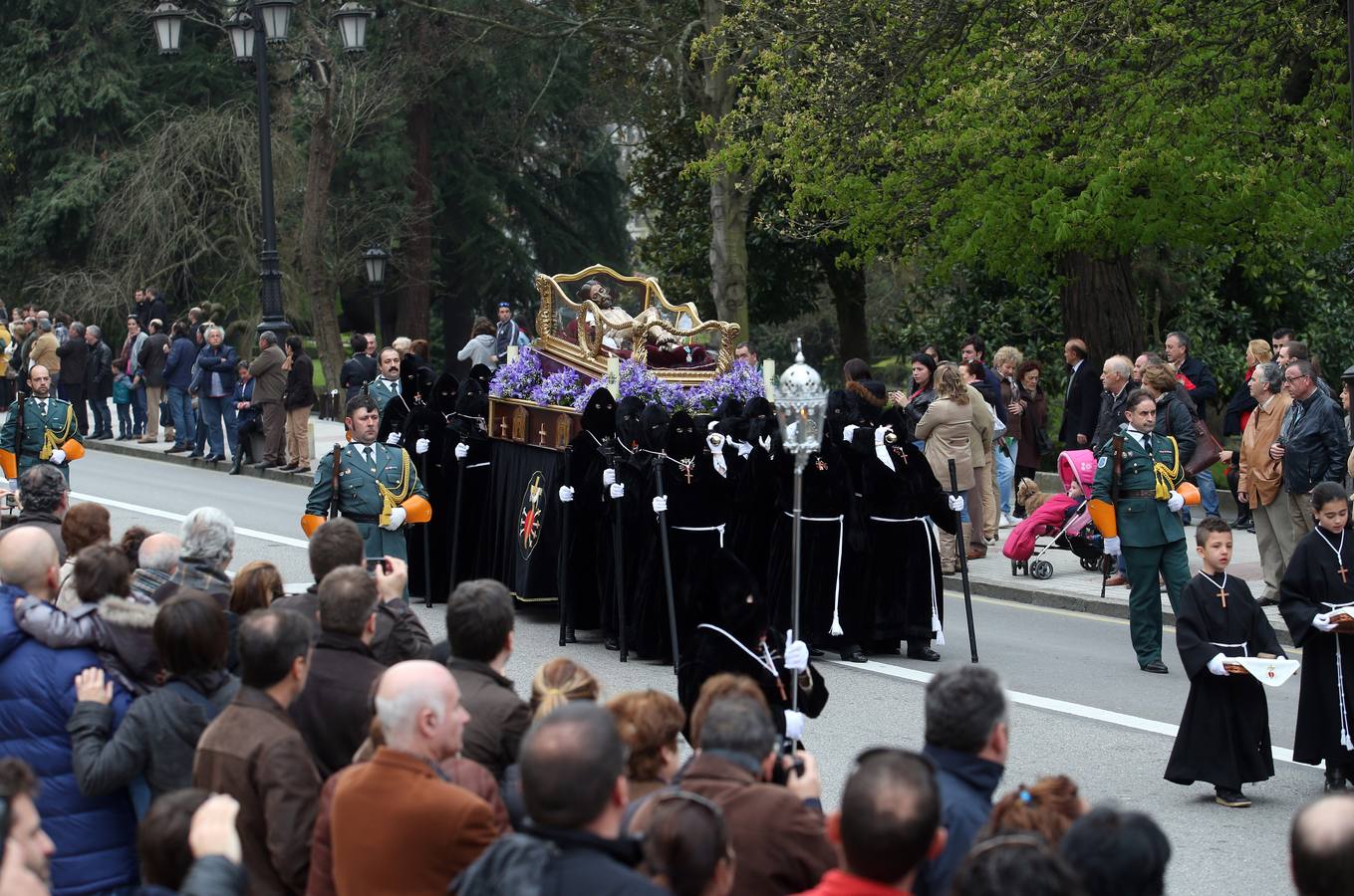 Procesión del Santo Entierro en Oviedo