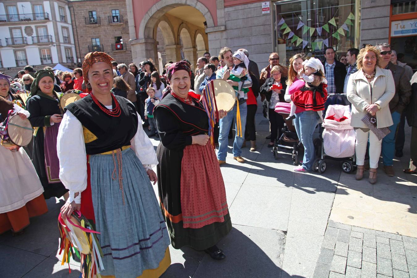 Avilés se vuelca con El Bollo