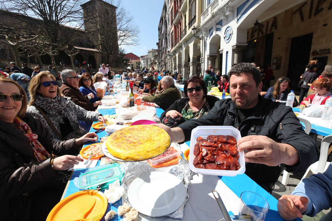 ¿Estuviste en la Comida en la Calle de Avilés? ¡Búscate! - 2