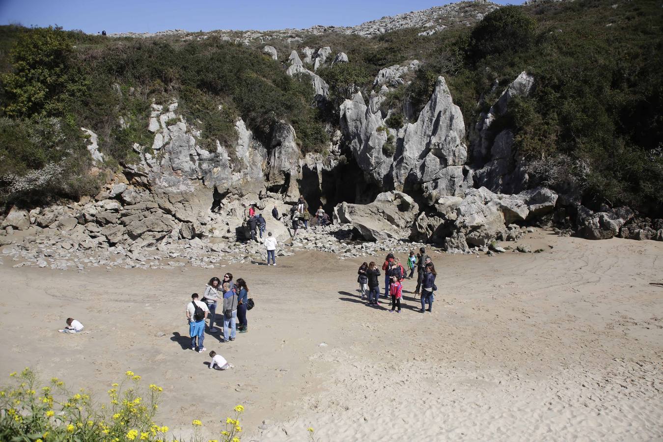 Gulpiyuri: una playa con sorpresa