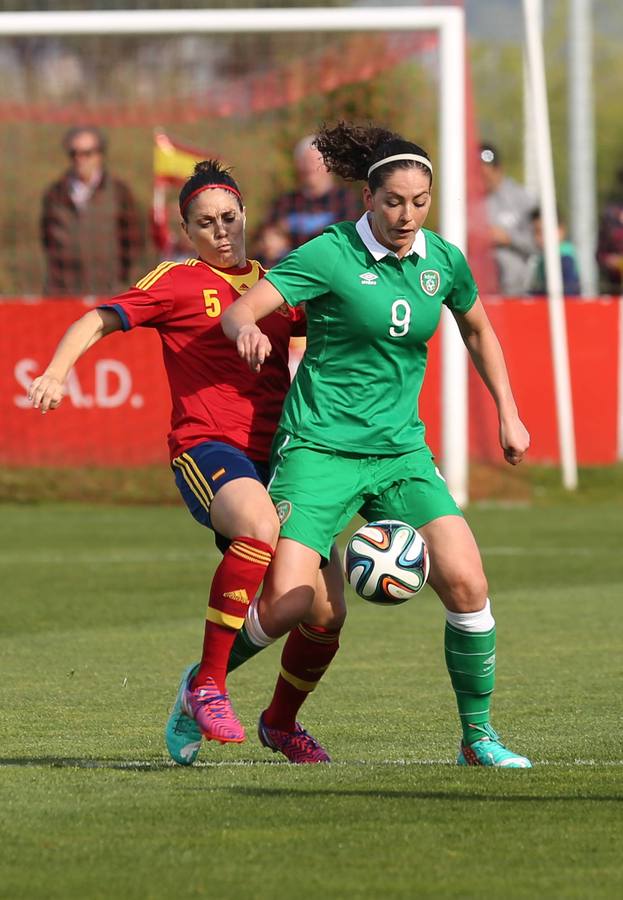 Las chicas de La Roja ganan en Gijón