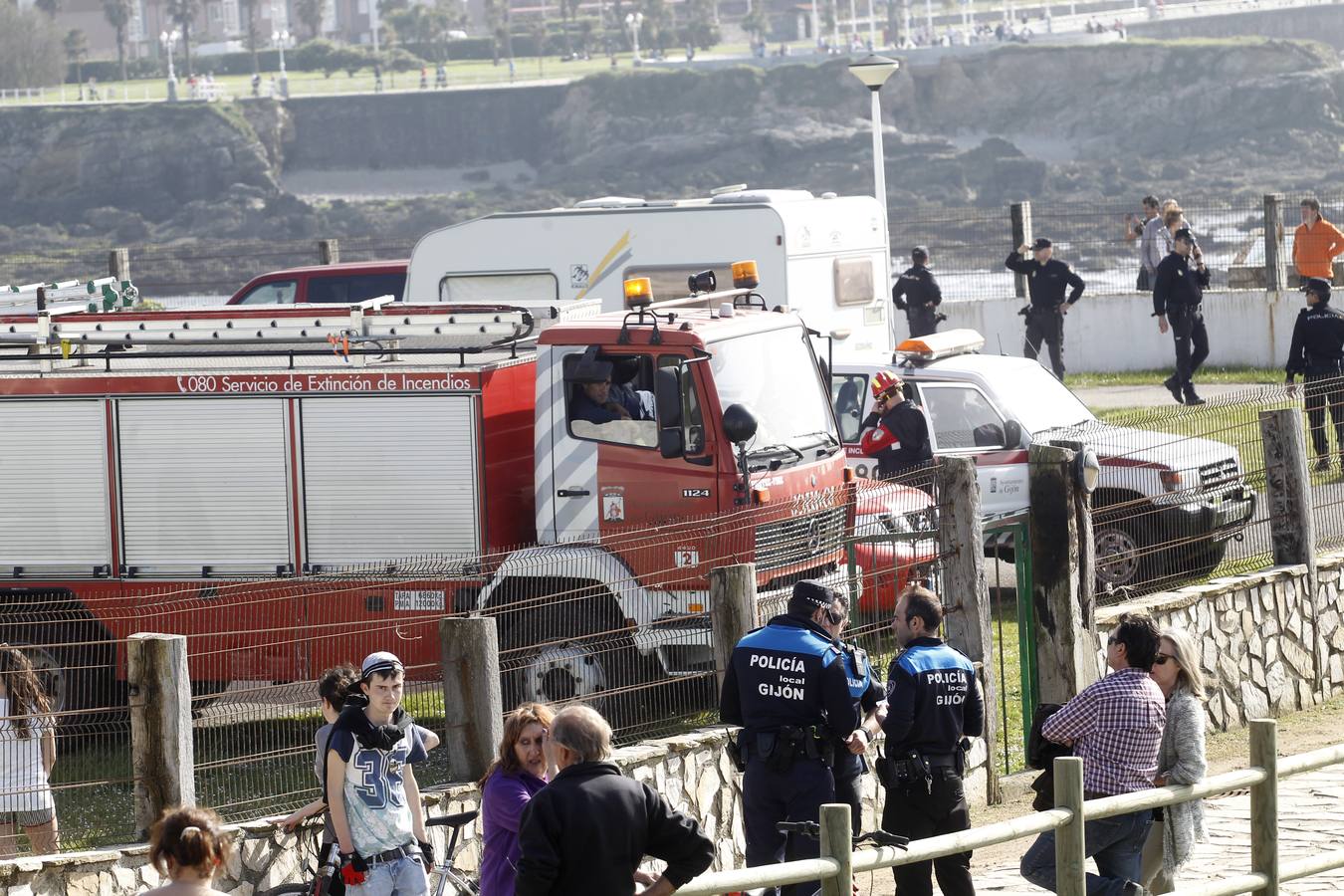 Rescatan el cadáver de un hombre en Gijón