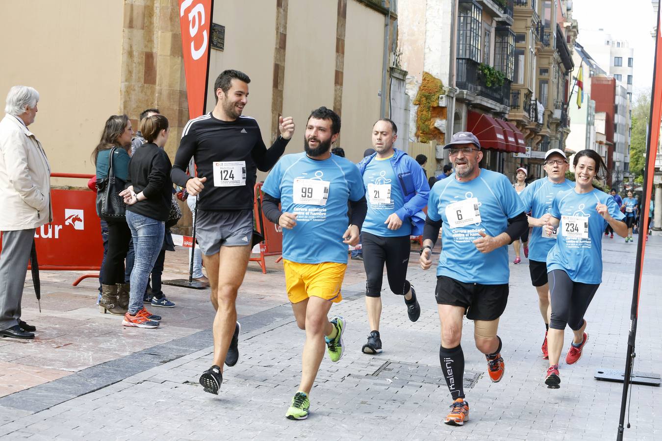 Carrera solidaria contra el hambre en Oviedo