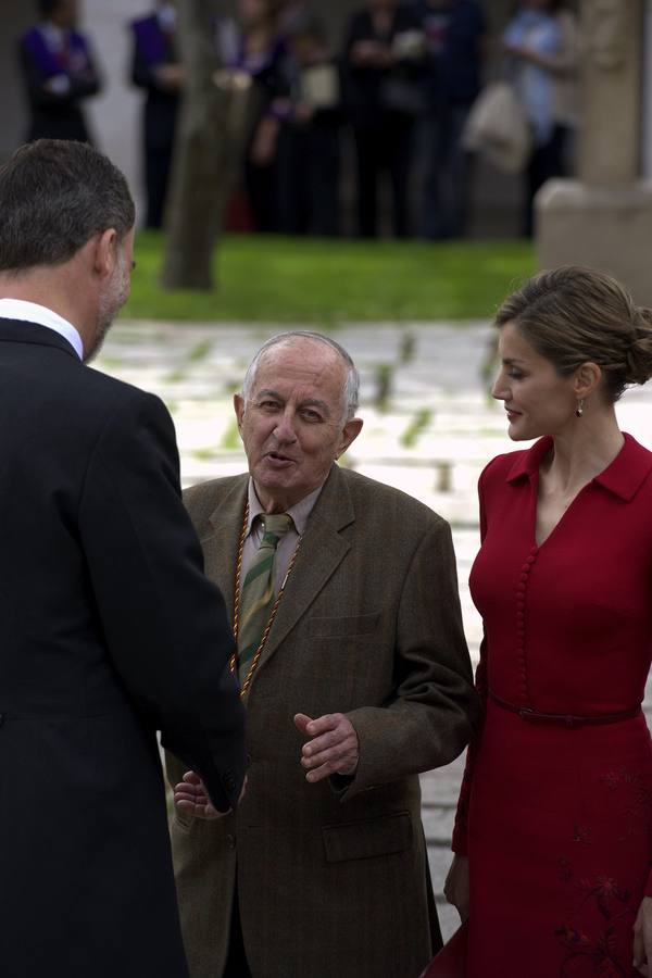 Los Reyes presiden la ceremonia de entrega del Cervantes 2014