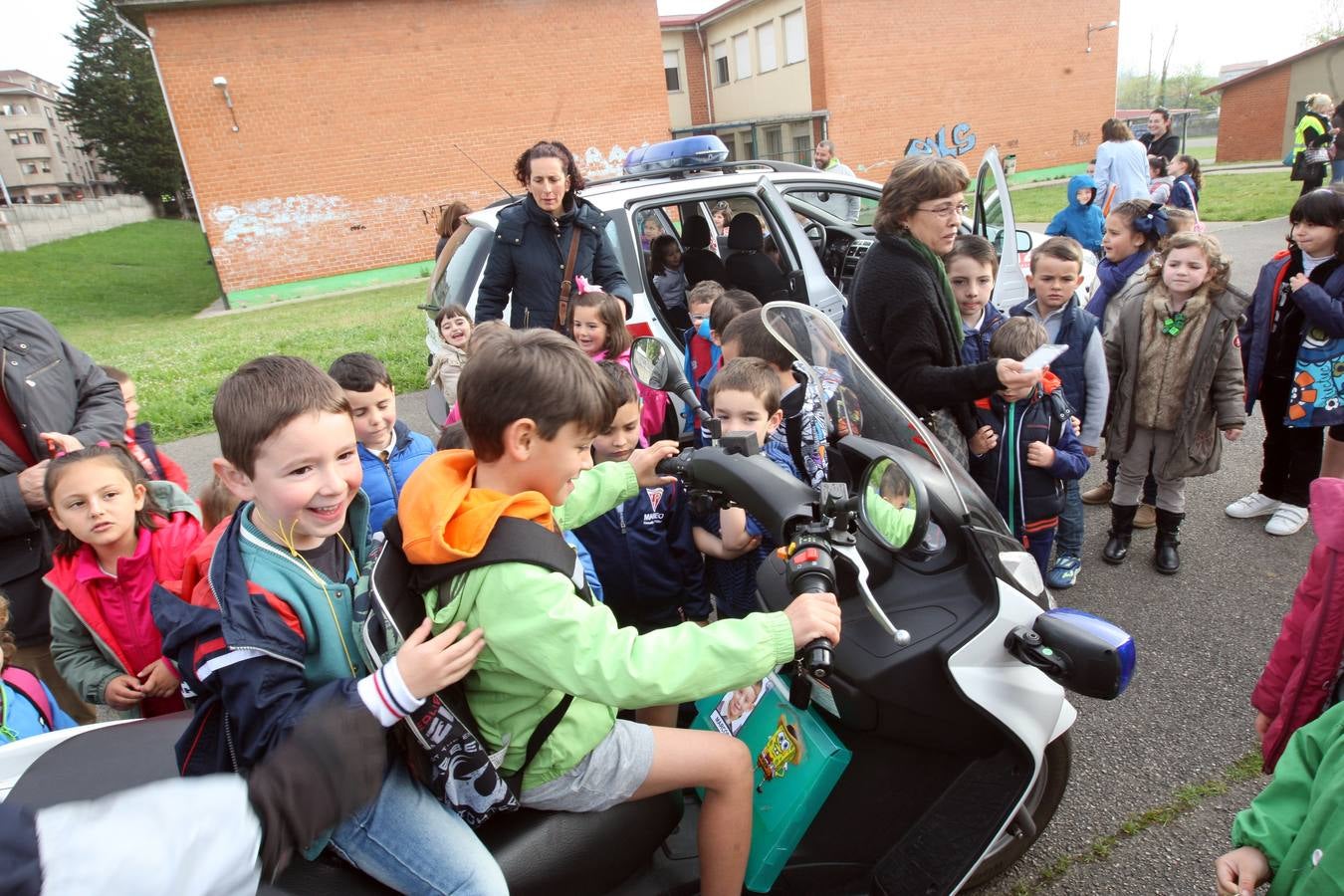 Pequeños agentes por un día