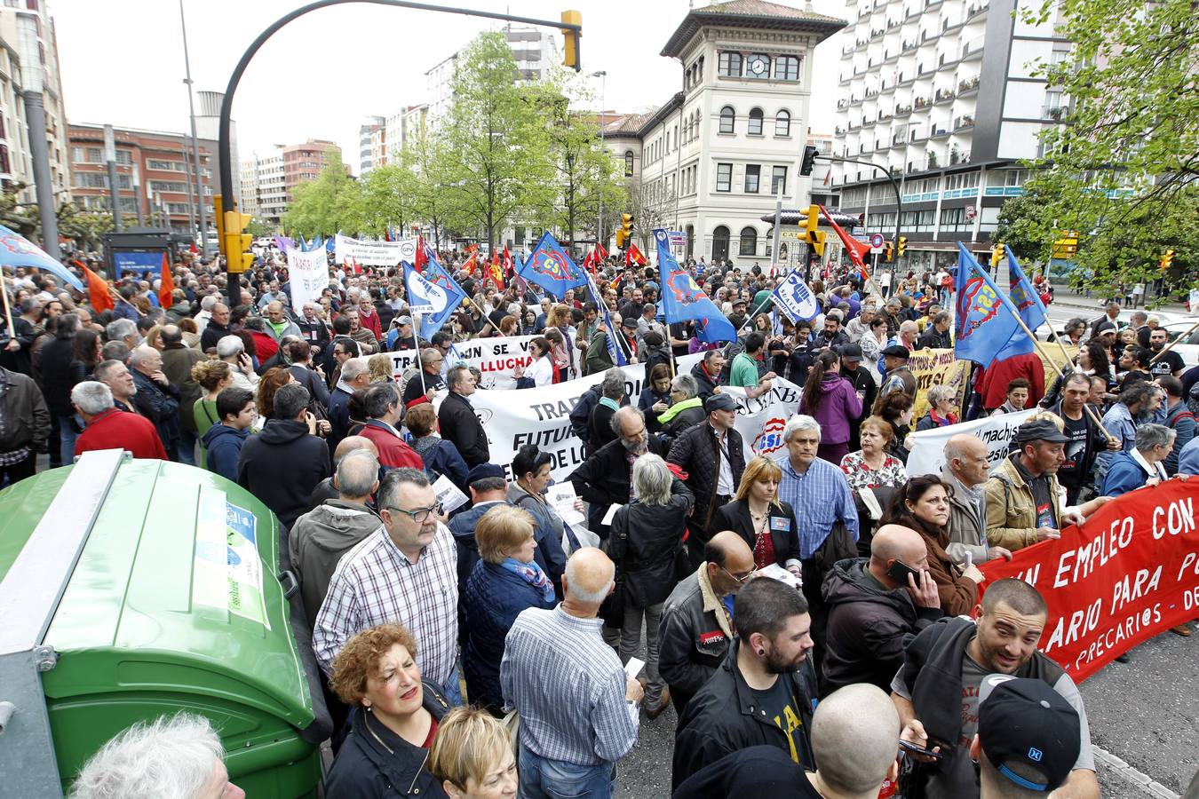 Manifestación de los sindicatos minoritarios por las calles de Gijón