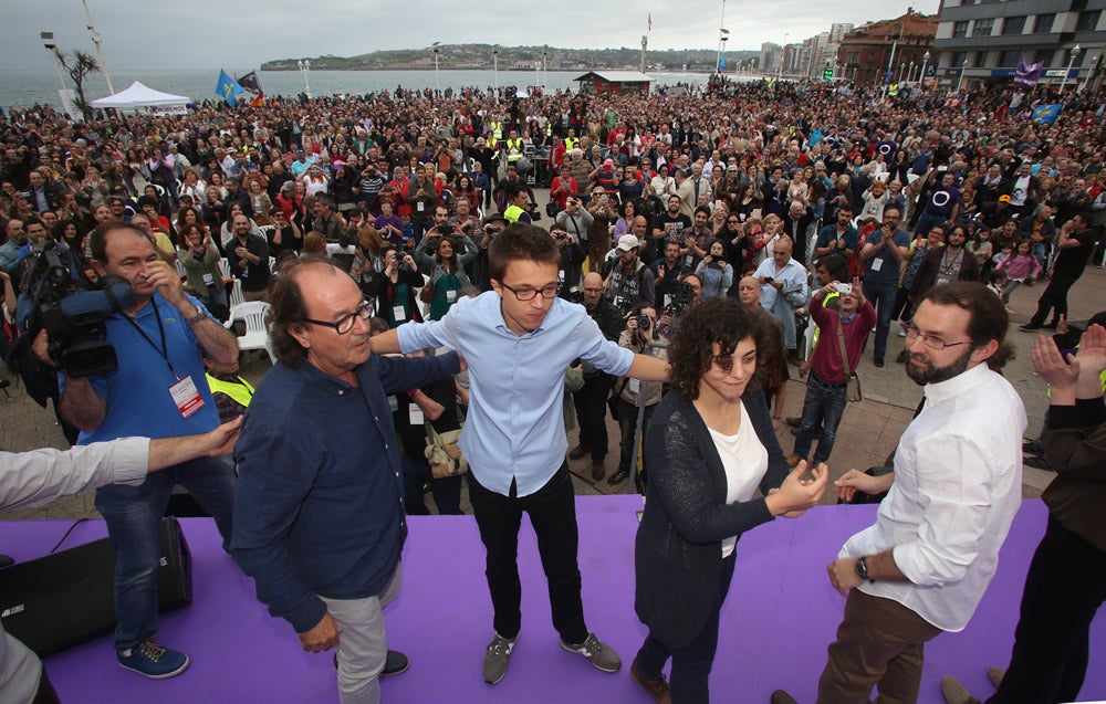 Podemos llena el Náutico en Gijón