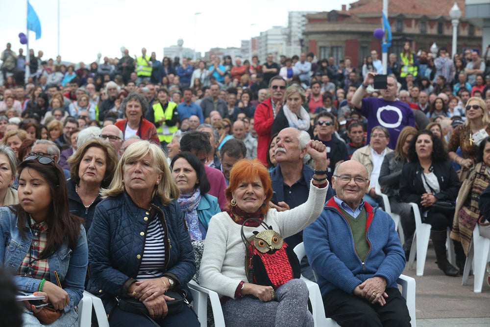 Podemos llena el Náutico en Gijón