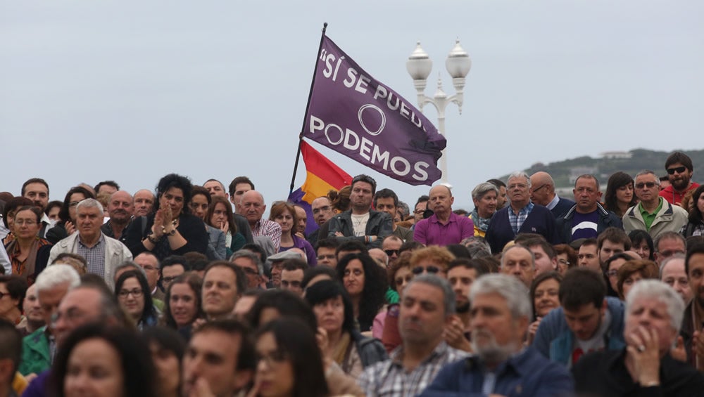 Podemos llena el Náutico en Gijón