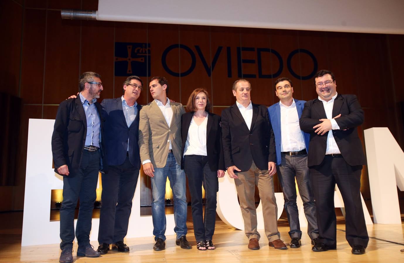 El mitin en Oviedo de Albert Rivera, líder de Ciudadanos, en imágenes