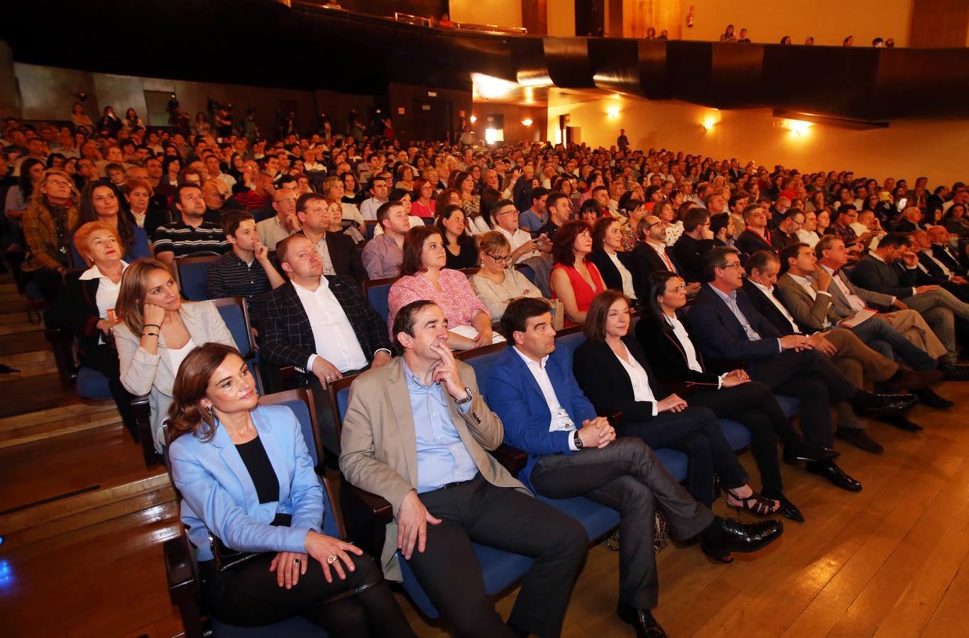 El mitin en Oviedo de Albert Rivera, líder de Ciudadanos, en imágenes