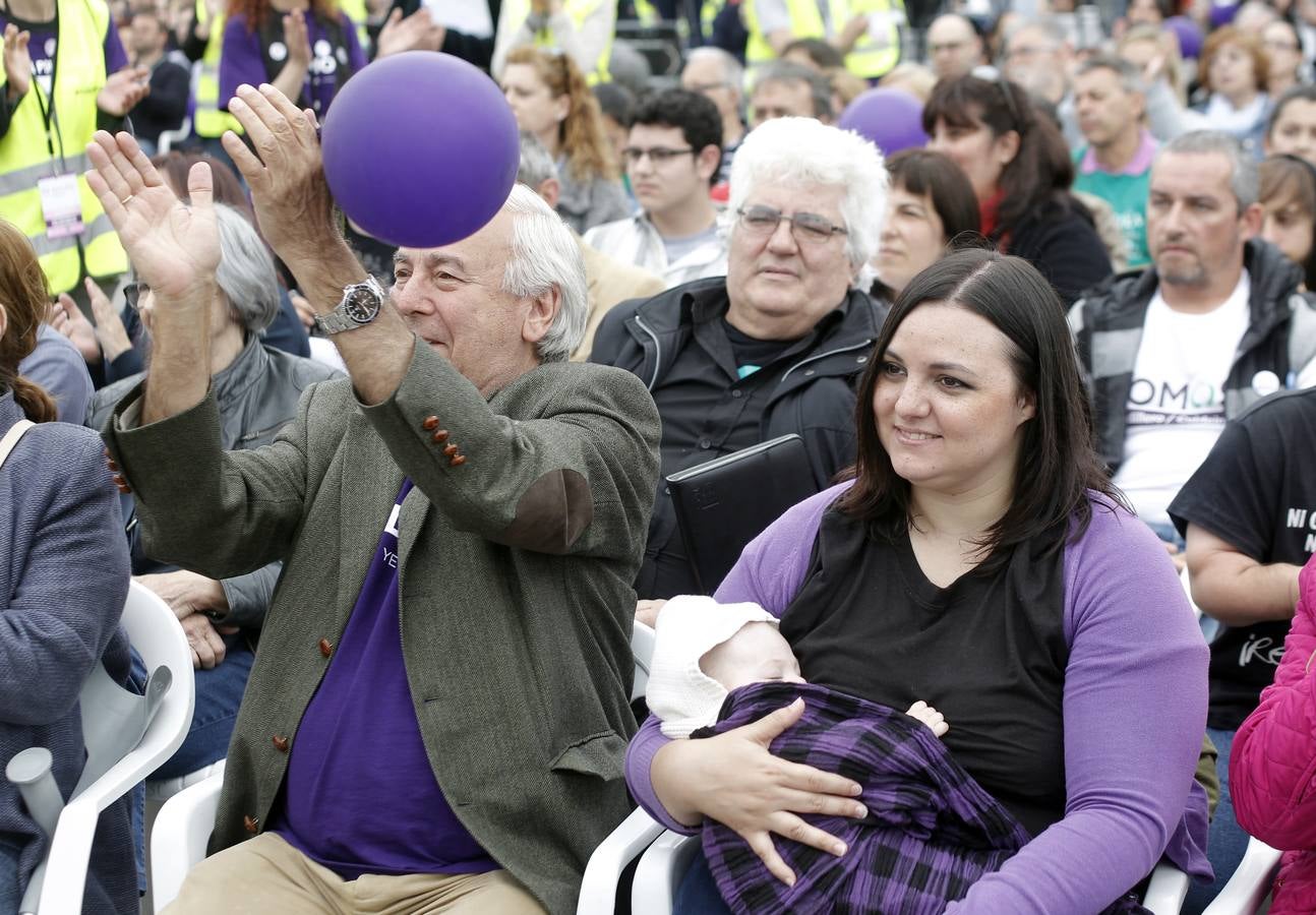 Miles de personas en el mitin de Podemos en Oviedo