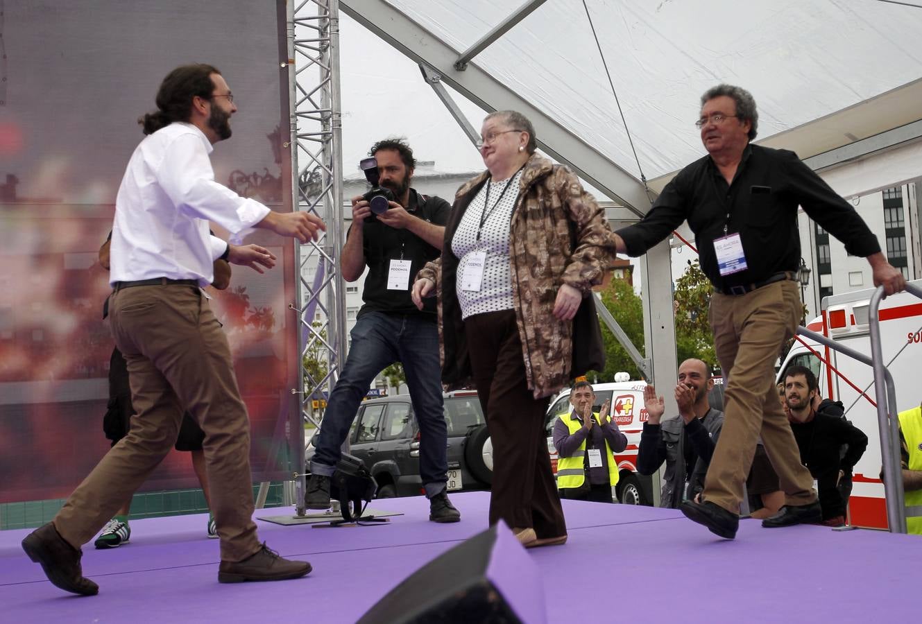 Miles de personas en el mitin de Podemos en Oviedo