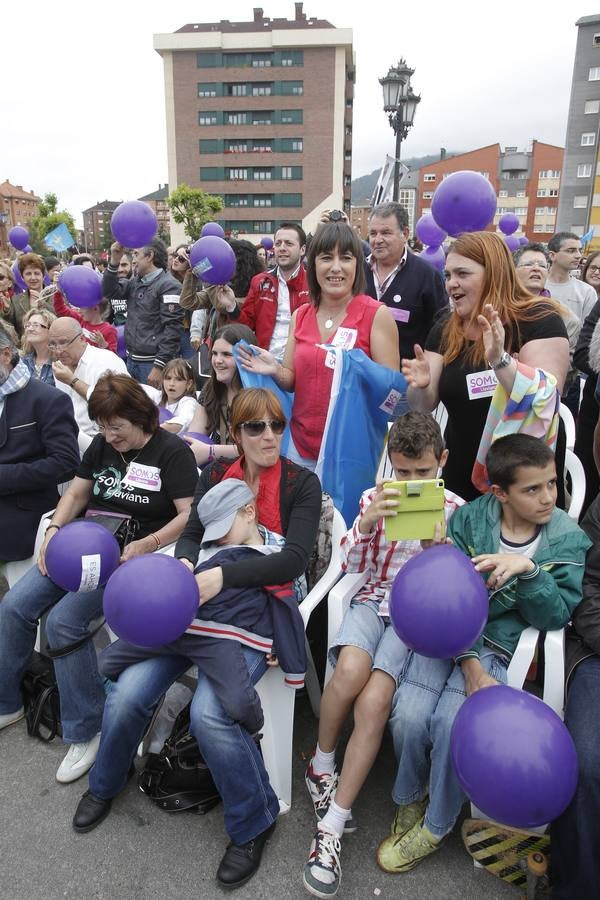 Miles de personas en el mitin de Podemos en Oviedo