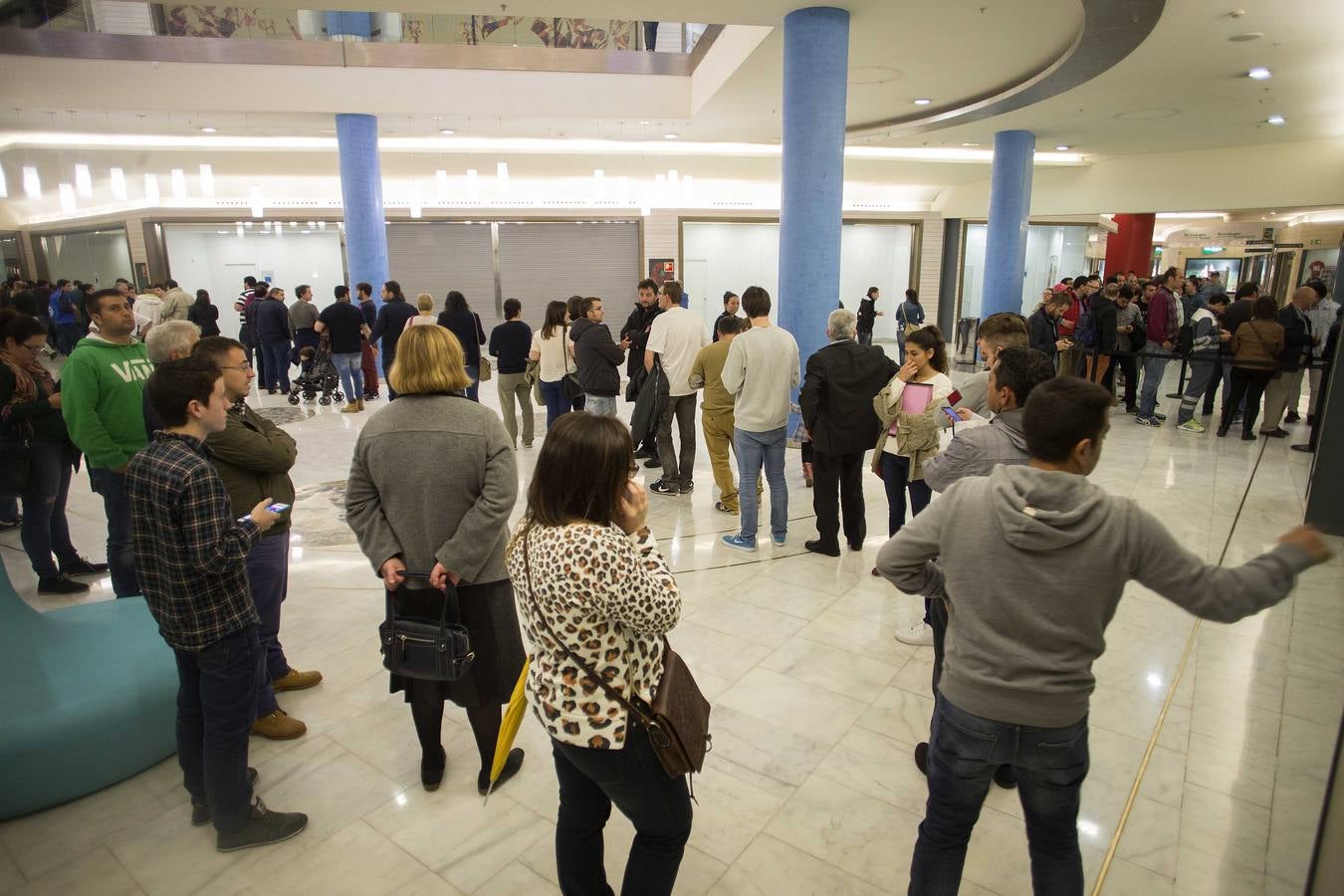 Colas para comprar las entradas del partido entre el Real Oviedo y el Cádiz