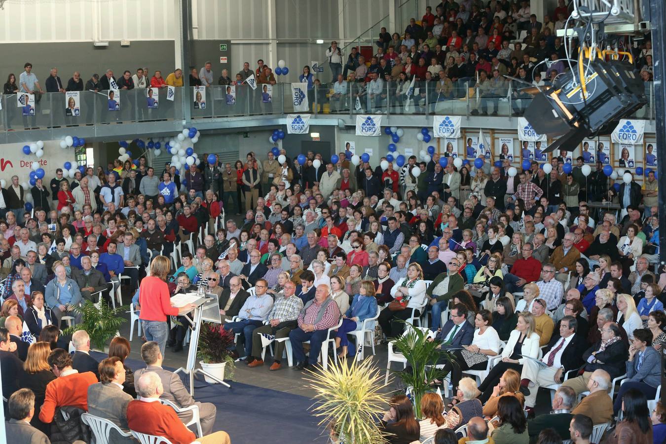 Más de un millar de personas en el mitin central de Foro en Gijón