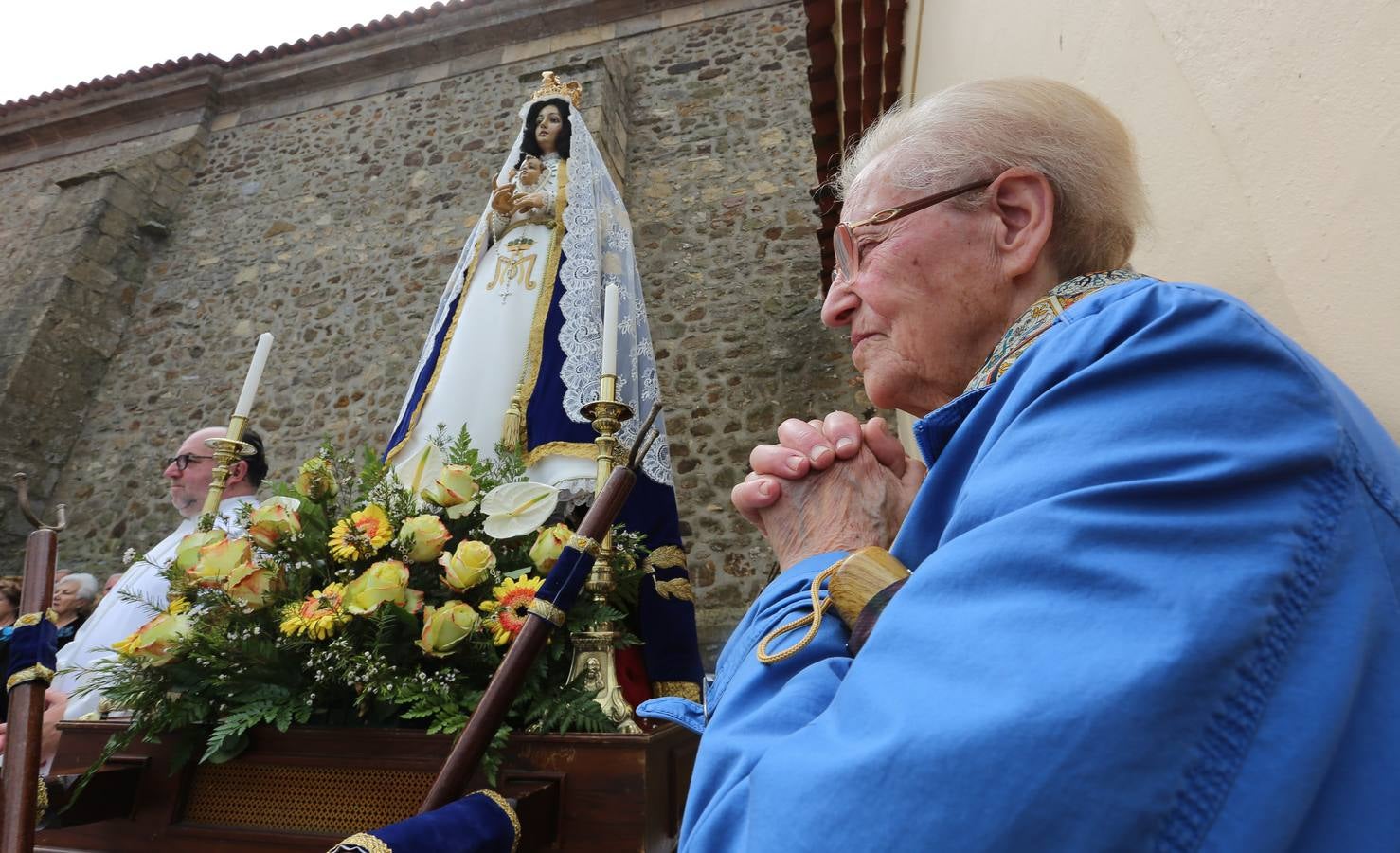 El Puchero estalla en 130 besos