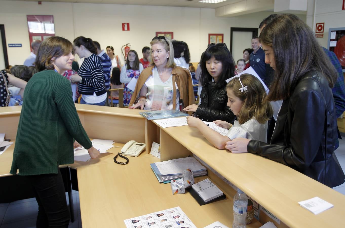 80 niños ponen a prueba su nivel de chino en Oviedo