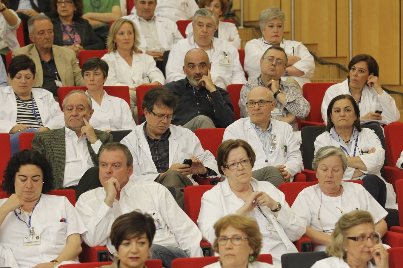 Aniversario del HUCA con protestas