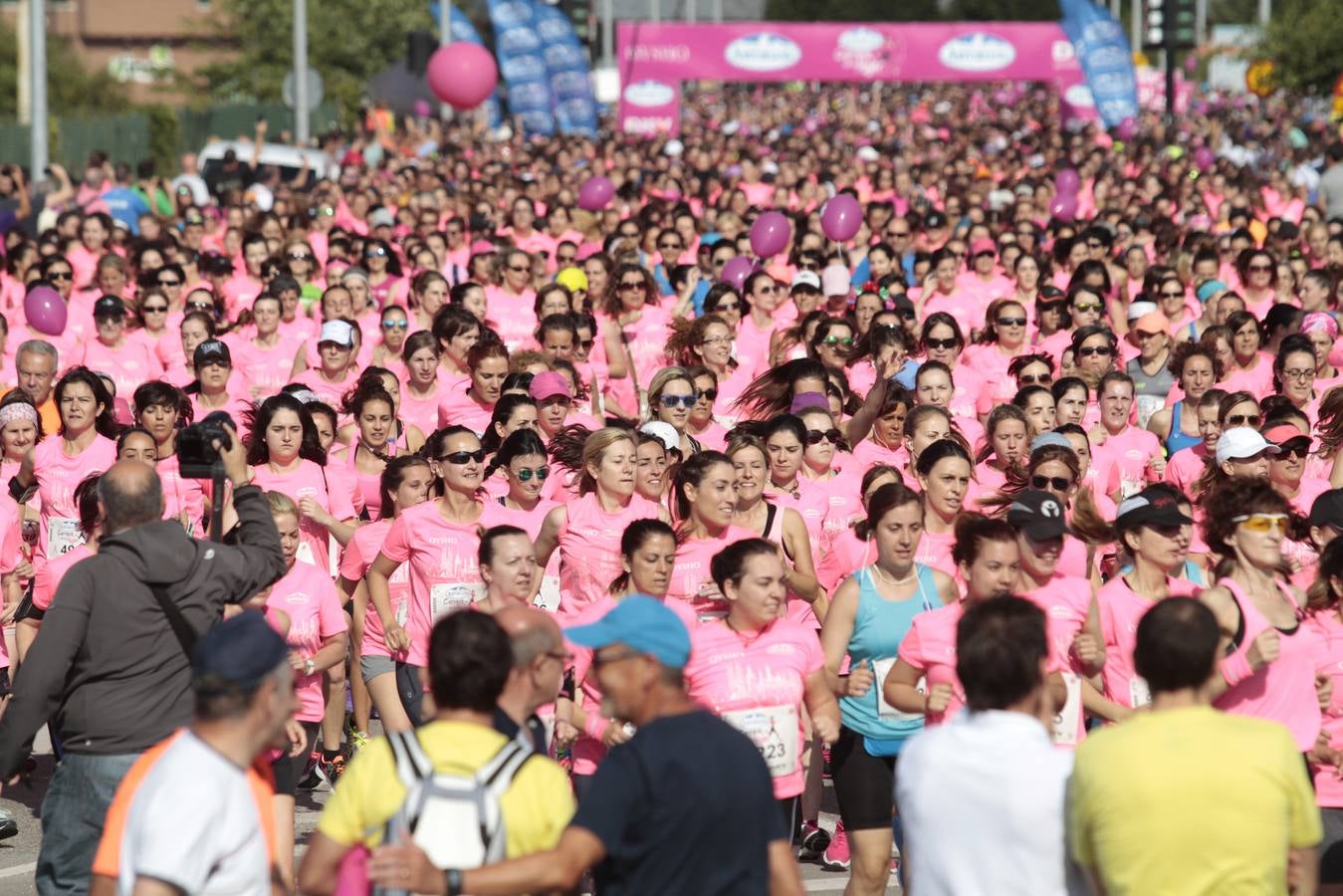 Las mejores imágenes de la Carrera de la Mujer en Gijón