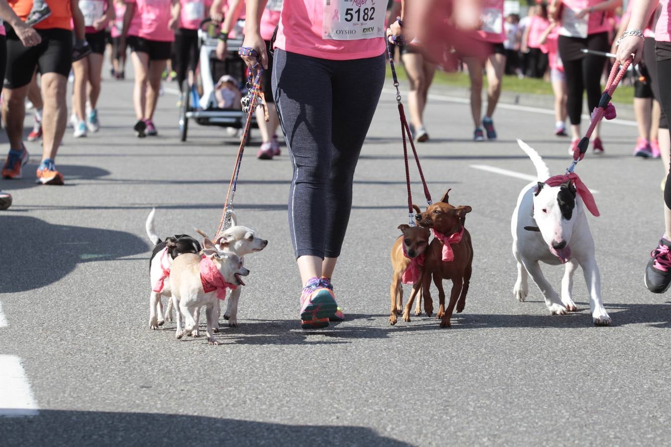 Las mejores imágenes de la Carrera de la Mujer en Gijón