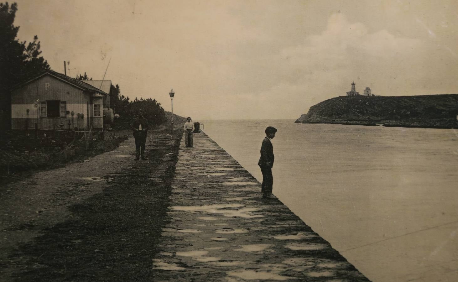 El hoy y el ayer del puerto de Avilés