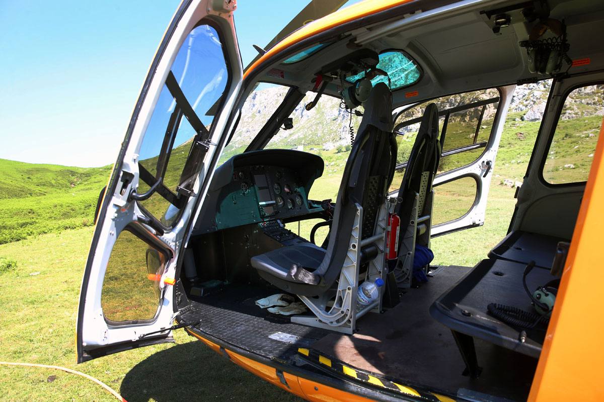 Así suben los víveres al refugio del Urriellu