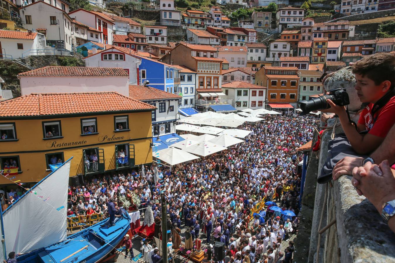 Lleno total en Cudillero para escuchar el sermón de L&#039;Amuravela