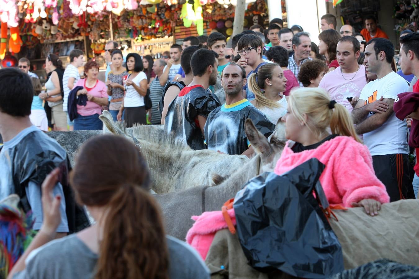 Callao disfruta de la carrera con burros