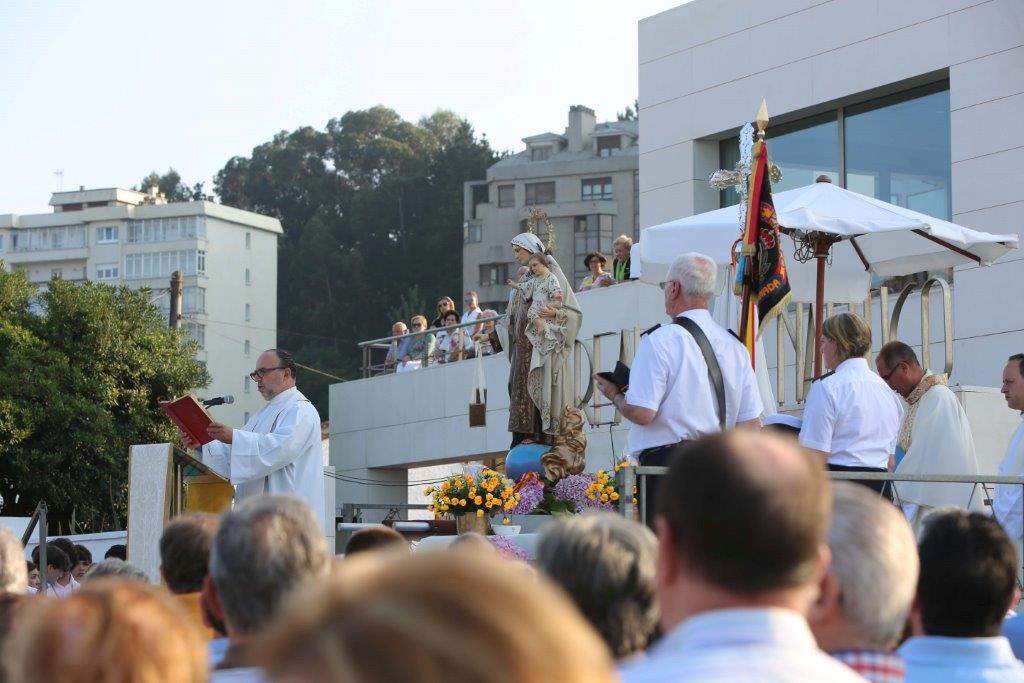 Salinas acompaña a su Virgen