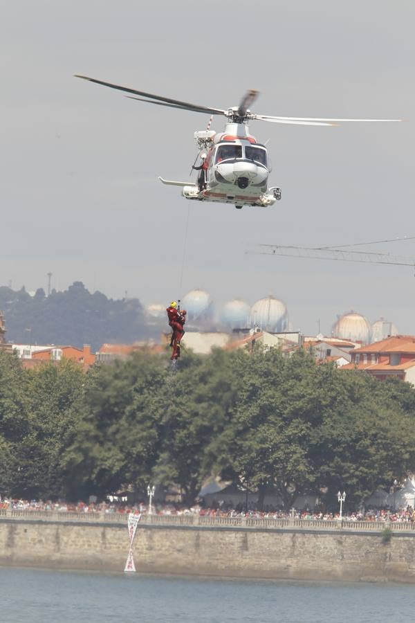 El Festival Aéreo rugió en los cielos de Gijón (I)