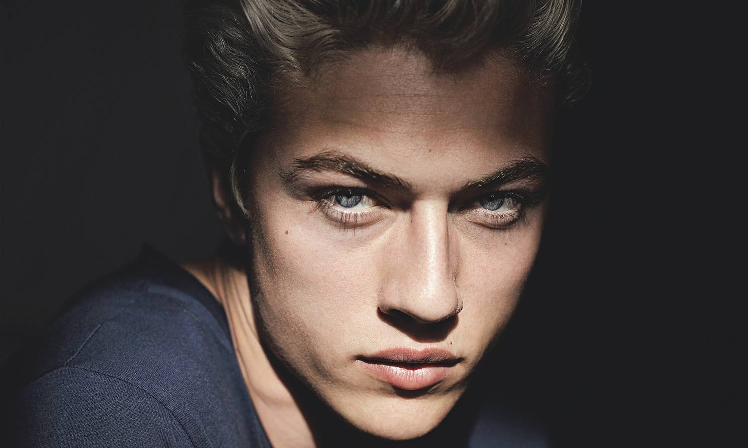 Lucky Blue Smith, el joven de 17 años que arrasa en las pasarelas y las redes sociales