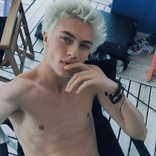 Lucky Blue Smith, el joven de 17 años que arrasa en las pasarelas y las redes sociales