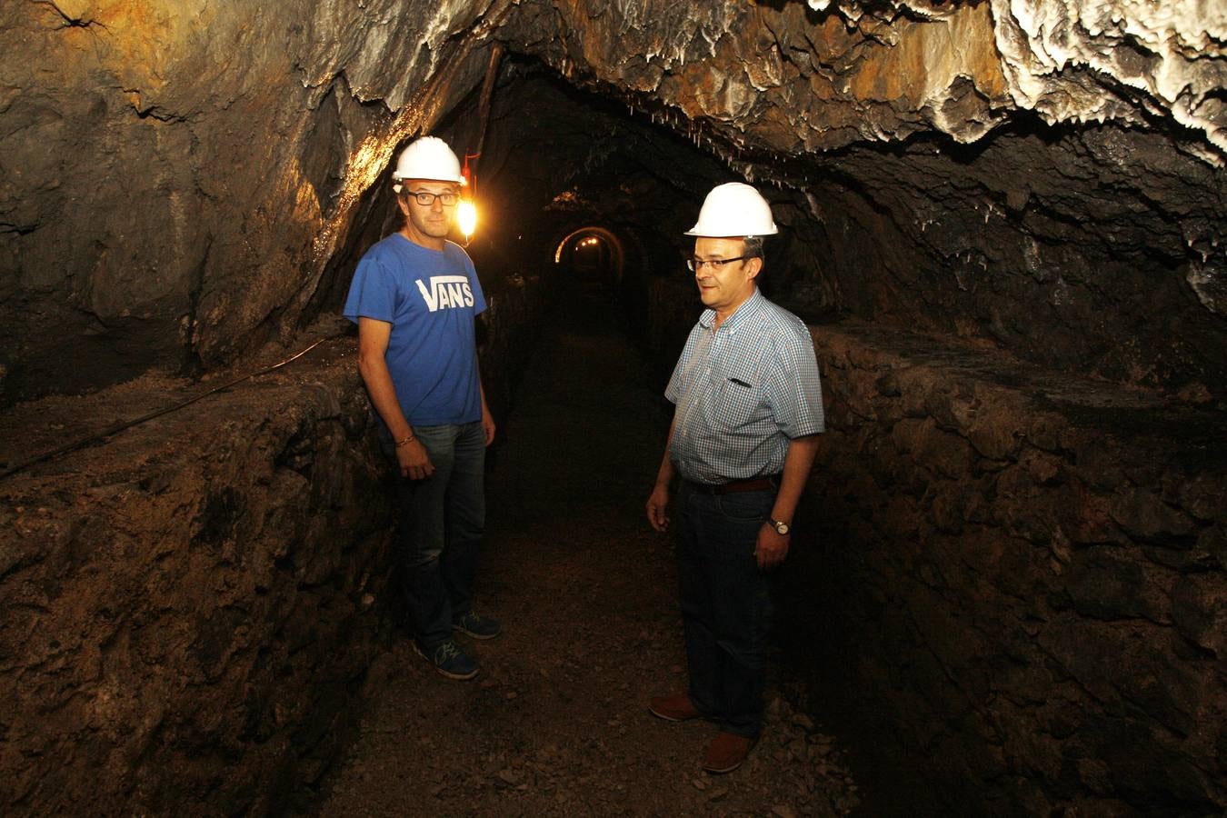 Riosa construye un mirador sobre las antiguas tolvas de las minas de Texeo