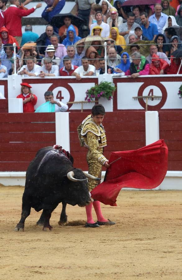 Triunfan Morante, Castella y Manzanares en la segunda corrida de feria