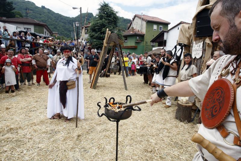 Astures y romanos se enfrentan en la batalla de Carabanzo