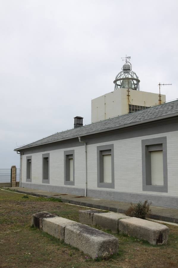 El faro de Tapia se abre al mundo