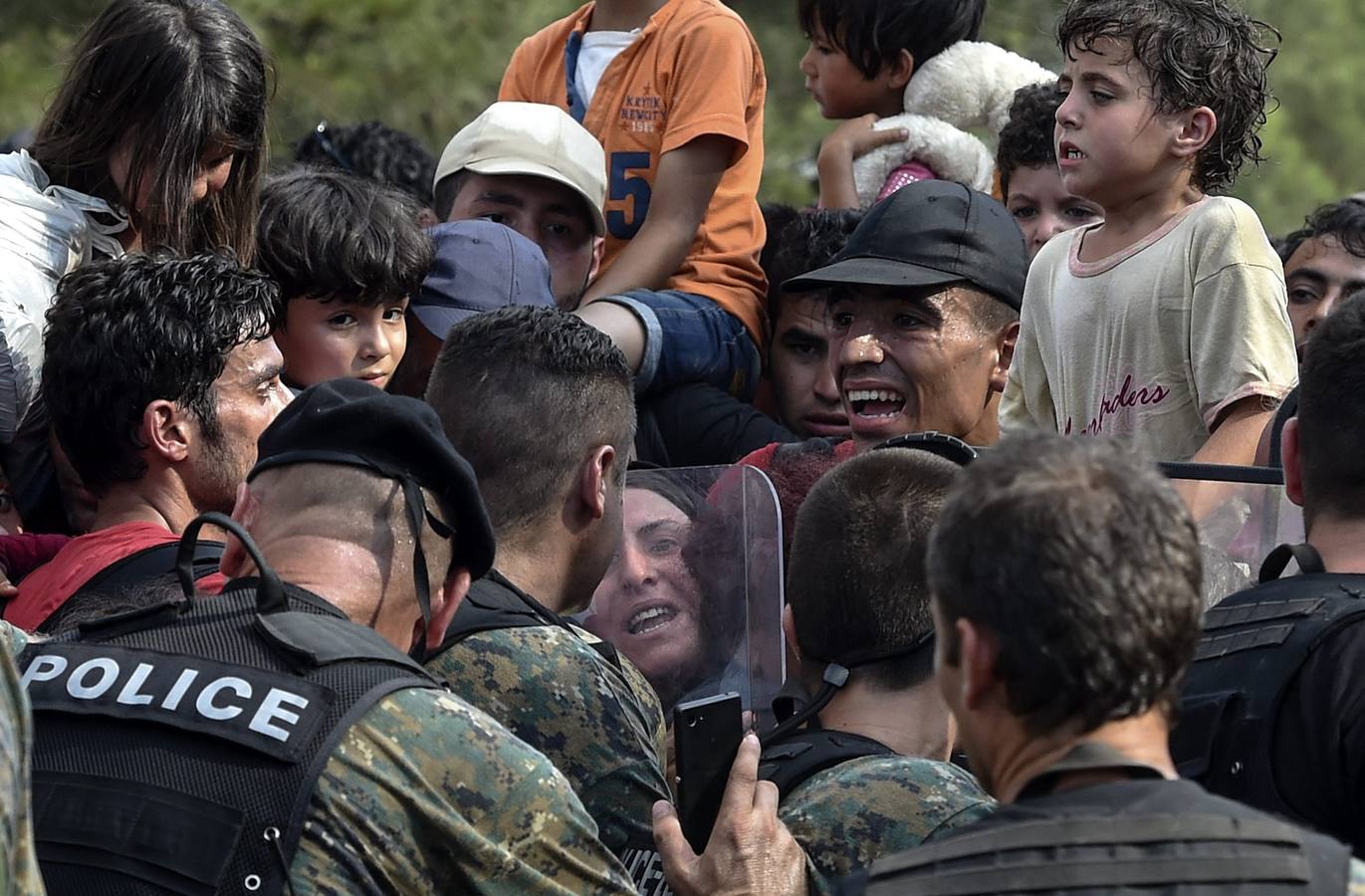 Catástrofe humanitaria en la frontera entre Grecia y Macedonia