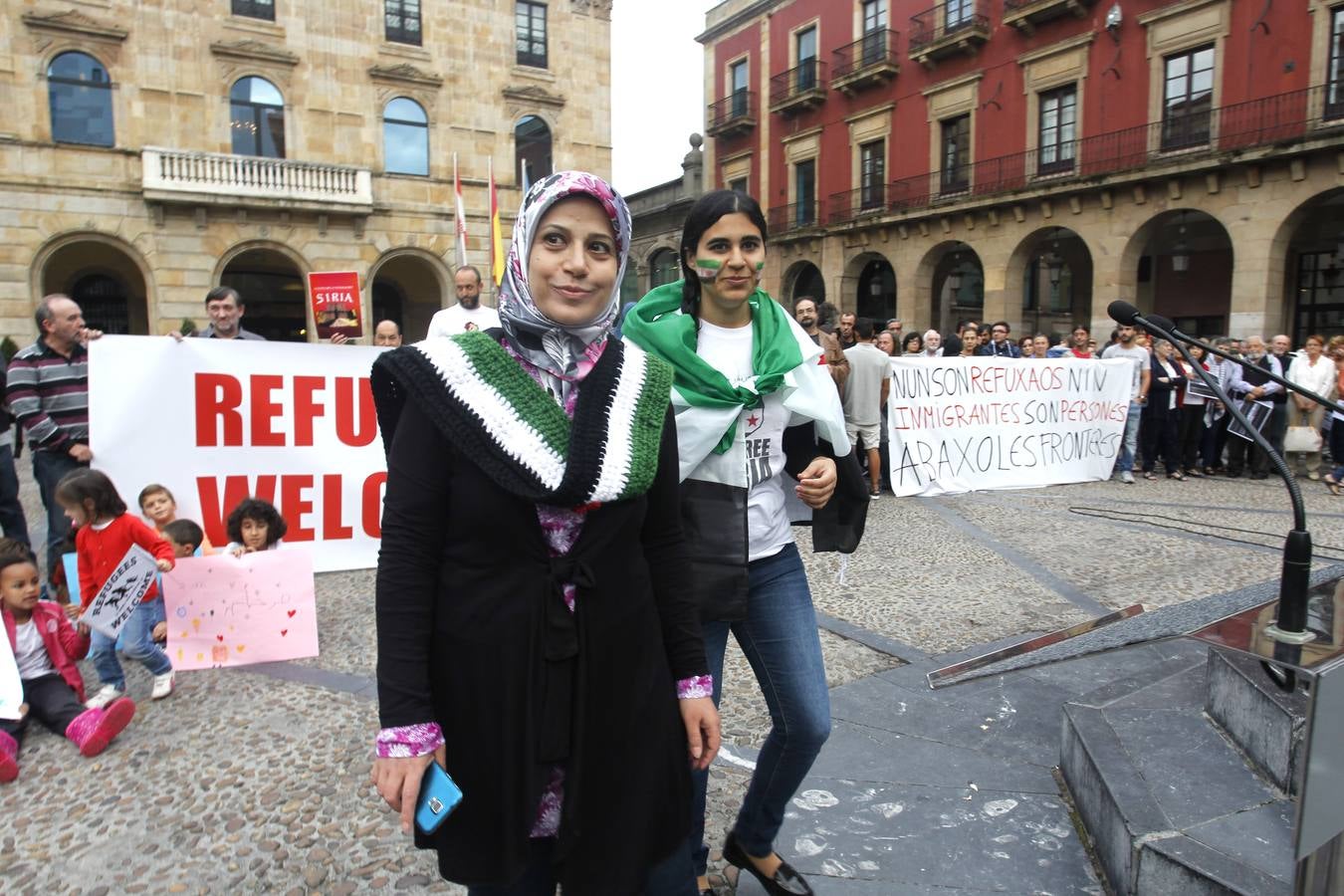 Cientos de personas piden en Gijón acoger a refugiados