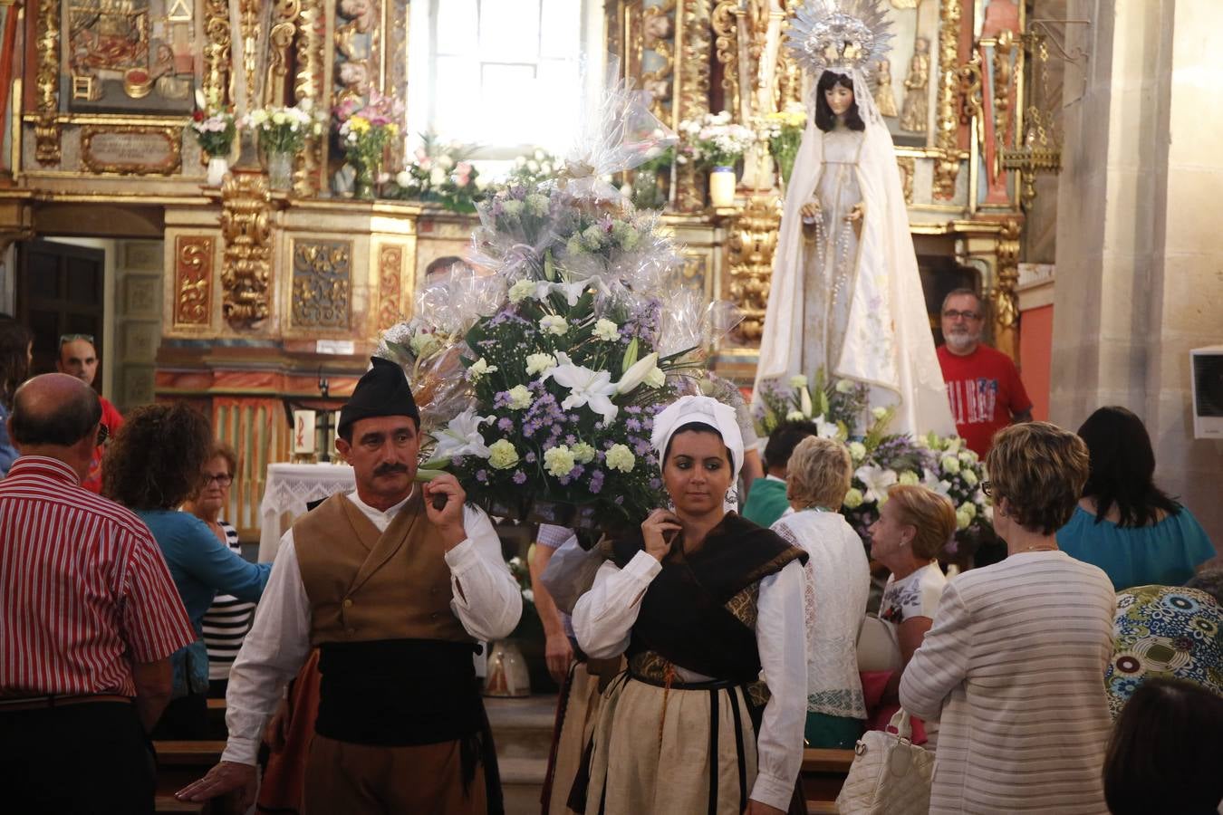 Multitudinaria romería de la Virgen de El Carbayu