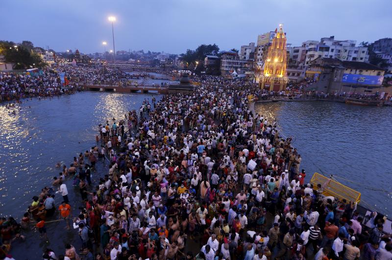 La fiesta de la purificación de los cuerpos en India