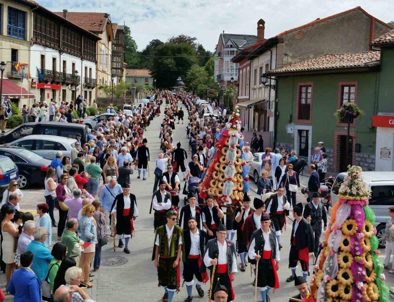 Procesión del Cristo en Nueva de Llanes