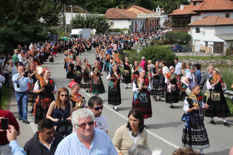 Procesión del Cristo en Nueva de Llanes