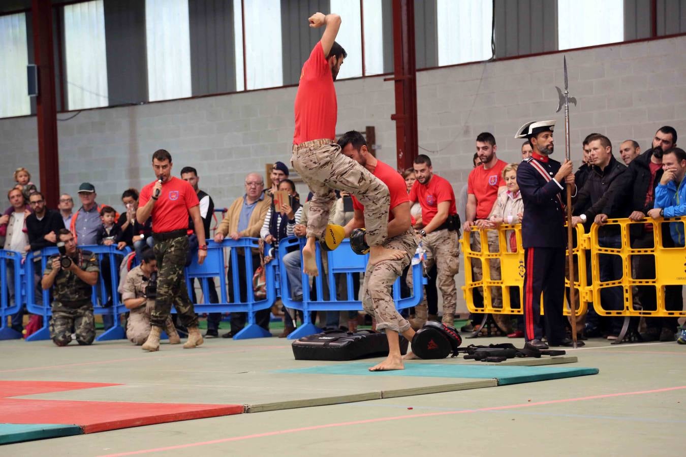 La Guardia Real Española, de maniobras en Asturias