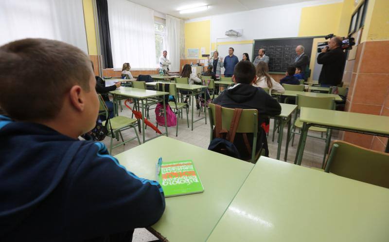 Inicio del curso en el Instituto de La Luz, en Avilés.