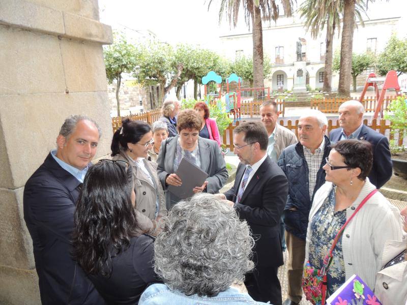 El Instituto de Secundaria de Tapia de Casariego dio hoy comienzo al nuevo curso con la presencia del consejero de Educación, Genaro Alonso.