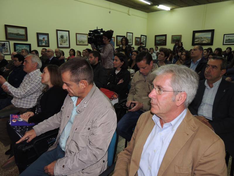 El Instituto de Secundaria de Tapia de Casariego dio hoy comienzo al nuevo curso con la presencia del consejero de Educación, Genaro Alonso.