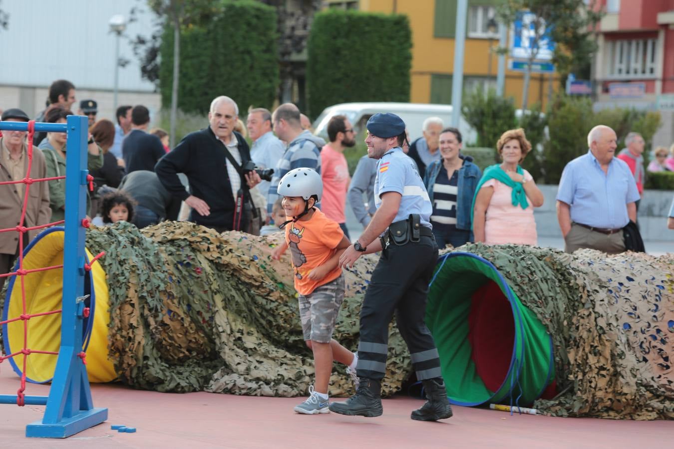 Exhibición de la Guardia Real en Avilés