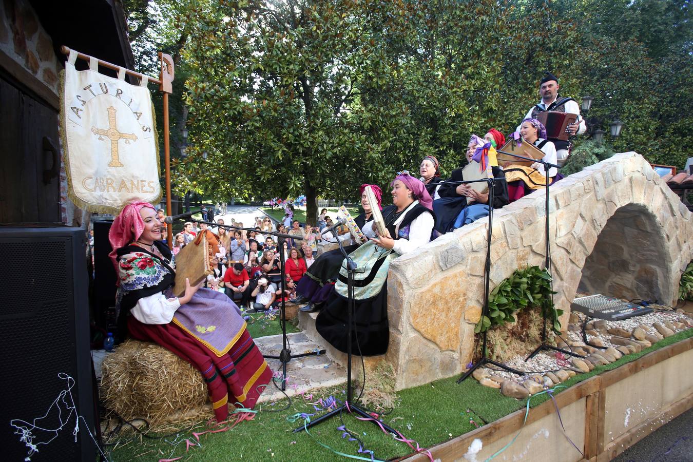 Desfile del Día de América en Aturias
